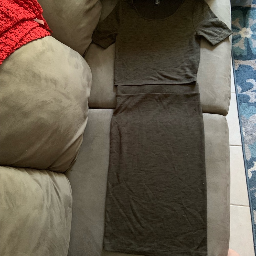 NWOT- crop top and skirt
